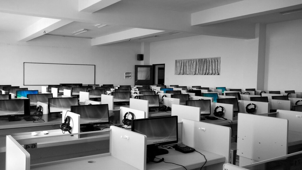 Top UK Universities for Computer Science for Nepali Students
